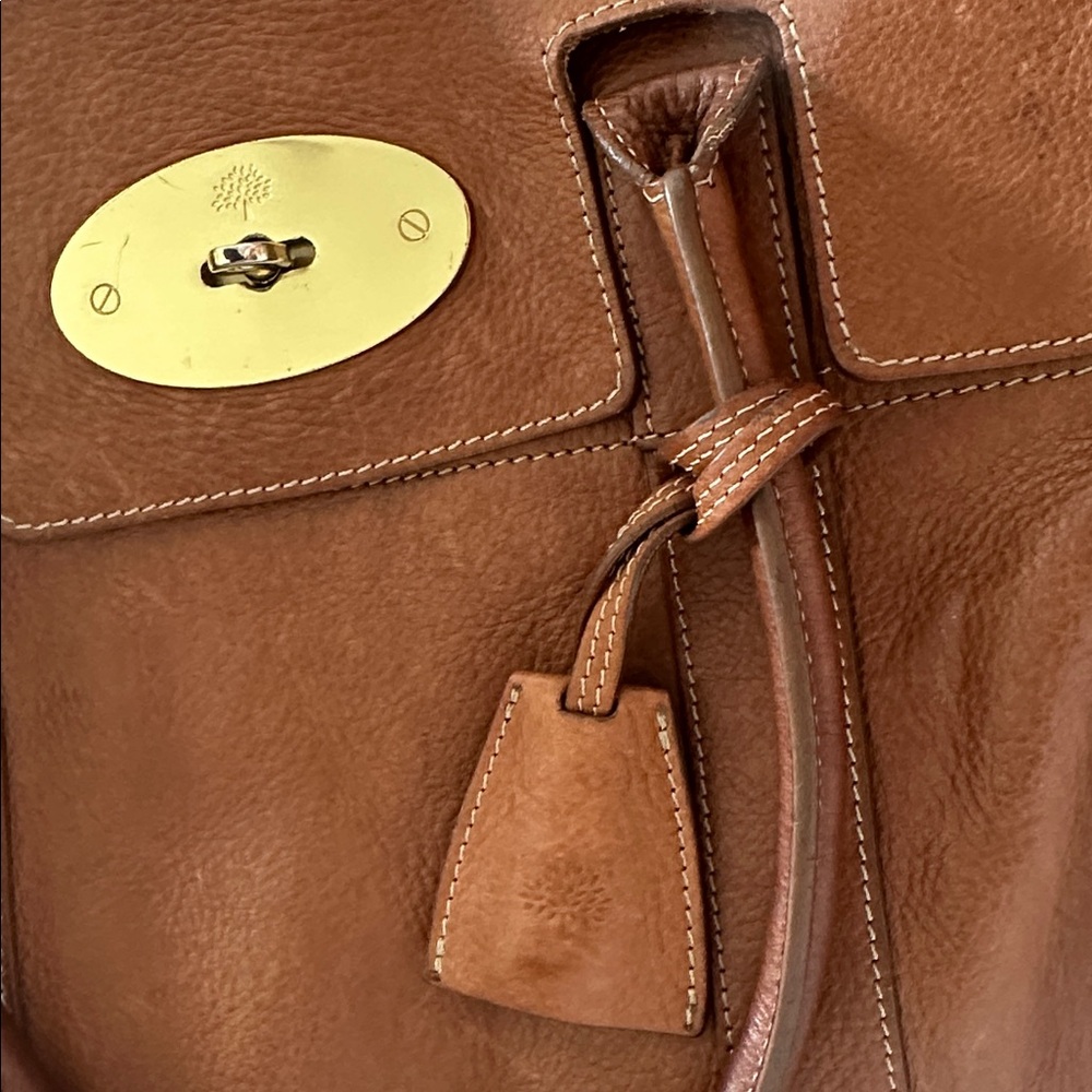Authentic Mulberry Tan Leather Bag with Gold Accent - Picture 4 of 17